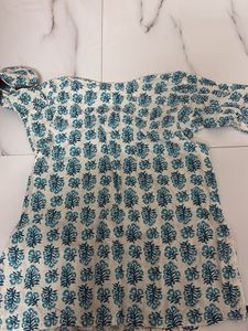 xs Printed Blue &amp; White short Kurta
