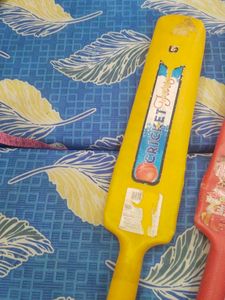 Kids Plastic Cricket Bats - Set of 2