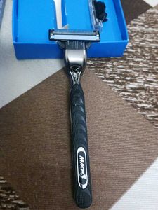 Gillette Razor with Cartridge