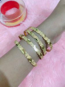 Elegant AntiTarnish Bangles Set ❤