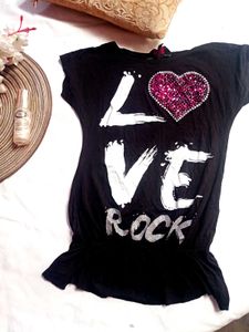 Very Beautiful Girls Graphic Printed Tunic Top