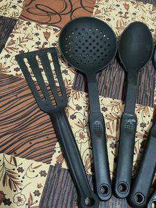 Durable Black Nylon Kitchen Spoon Set - 6 Pcs