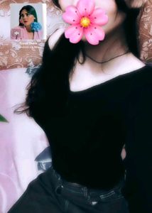 Black fitted stretchable Top