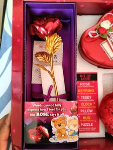Showpiece Gift Set Special For Anniversary