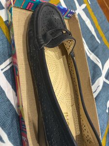 Mochi Black Belly Wedges