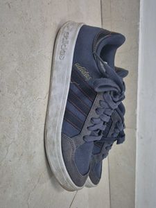 Adidas Sneakers