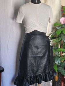 H&amp;M Crop Top