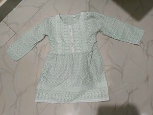 Chikankari short kurti