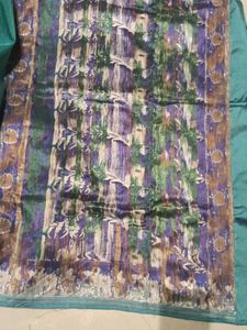 Graceful dual tone saree