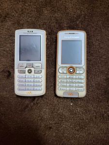2 Sony Ericsson Phones