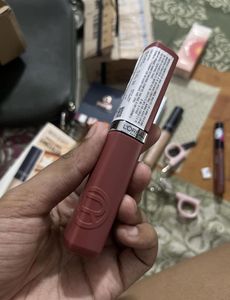 L'Oreal Colour Worth It Medium Matte Lipstic