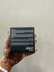Huda Beauty Easy Bake