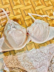 Lace Bra &amp; Panty Set