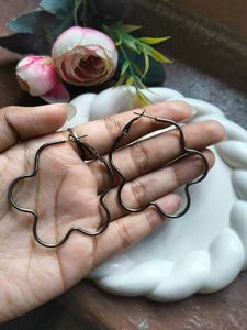 Cute Flower Hoop Earrings