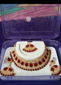 Elegant Red Stone Jwellery Set