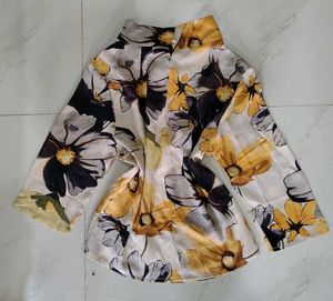 FLORAL KOREAN TOP