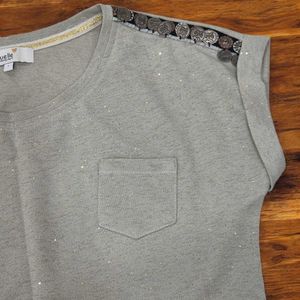Embellished Grey T-Shirt with Floral Embroidery