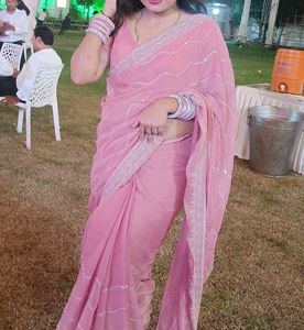 Beautyful Saree With Padded Blouse