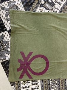 UCB united colors of benetton tshirt