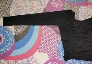 Full Sleeves Black Crop Top