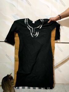 Black Embellished Kurta And Trauser