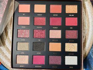 Original  Swiss Beauty 20 Shaeds Eye Shadow Palett
