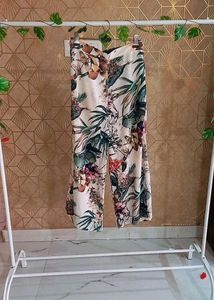 Side Slit Flated Tropical Pant