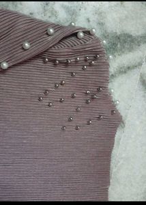 Moti Work Top Looking Wise Bhot Acha H 👍