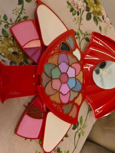 Vintage Red &amp; Gold Makeup Palette