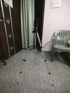 Amazon Basics mini Tripod 13To42 Inches Extendable