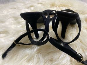 ✨ 👠 Koovs Elegant Black Sandals heels