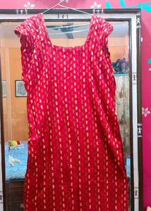 Elegant Red Gold Print Sleeveless Ethnic Dress
