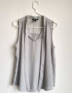 FOREVER 21Sleeveless Tie-Neck Top