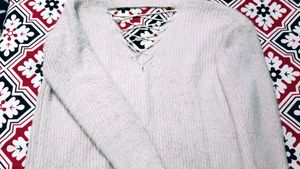 Women Woolen Top