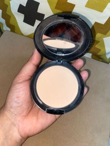 Buy Any One Compact Powder ADS Or MAC
