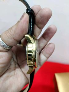 Timex Gold-Tone Watch ⚡with Black Leather Band