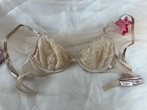 VS Lace Bra 💛