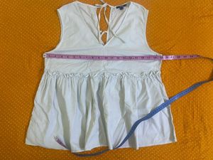 White Sleeveless Top Bust 34-36