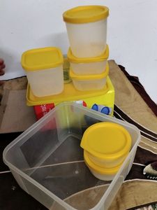 BRAND NEW Set 7 PCS Plastic Containers