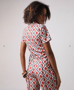 Printed Top With Side Ruching