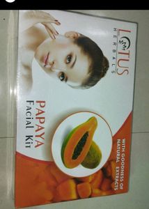 Lotus Papaya Facial Kit