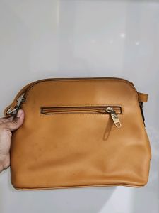 Lavie Brand Sling
