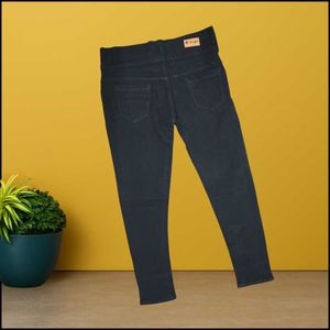 women Black skinny Jeans size 32 (O-50)