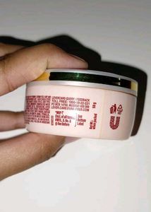 Lakme Seal Packed Moisturizer For Coins