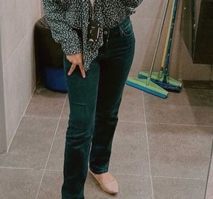 Levis Straight Fit Blue Jeans