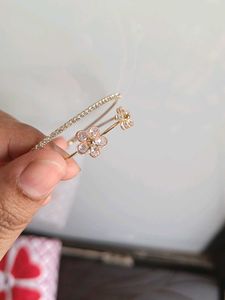 Floral Bangle Bracelet