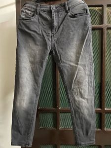 Here & Now Charcoal Faded Jeans | Tapered fit