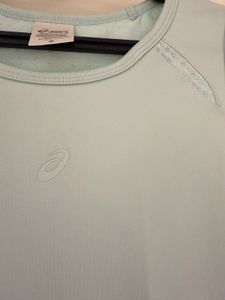 Elegant Sparingly Used T-shirt