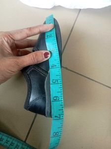 Girls Black School Shoes 8 no