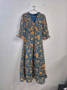 lovely and chic dress